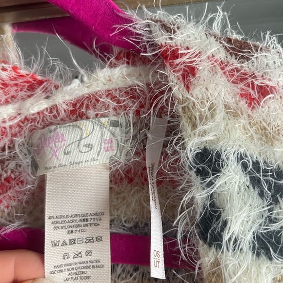 Free people fuzzy southwestern boho pnocho - Picture 2 of 2